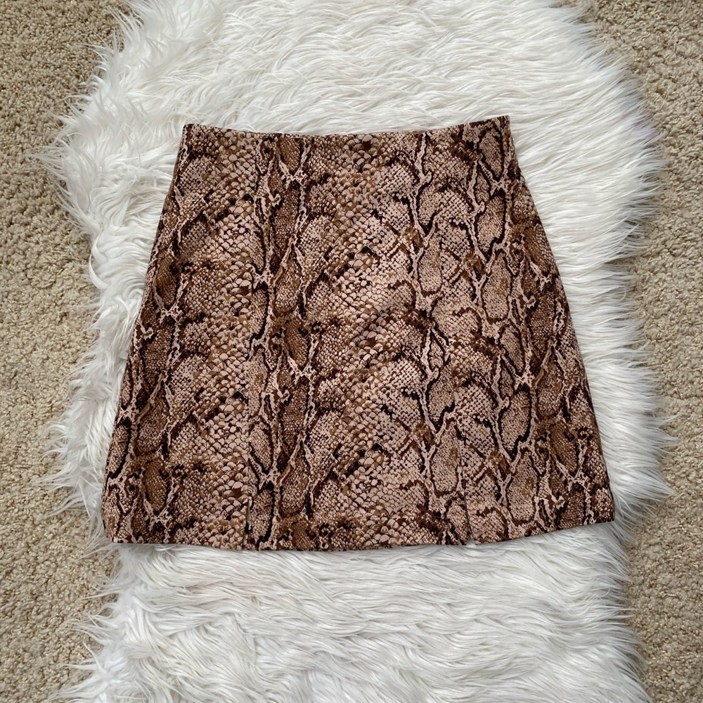 {Reformation} Oak Skirt in Mamba Snakeskin - Women’s 4